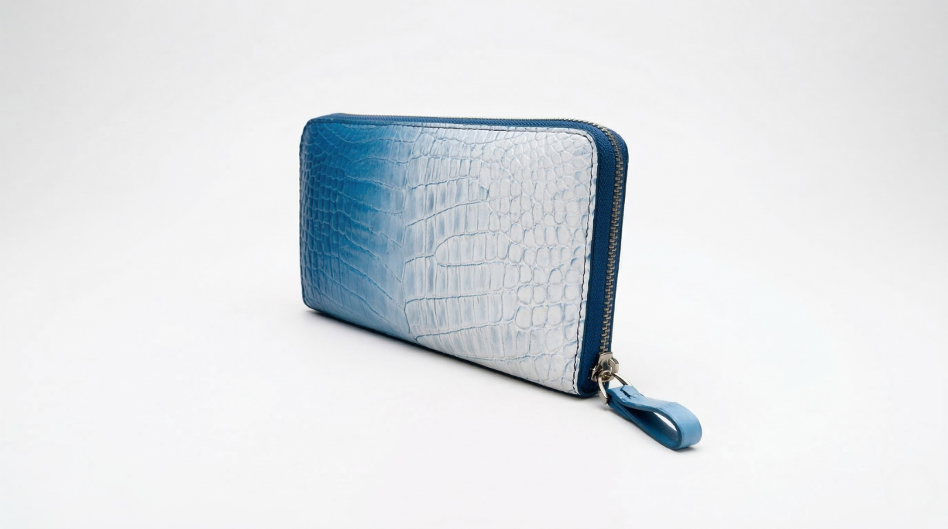 クロコダイルレザー ラウンドジップ長財布（ライトブルー）